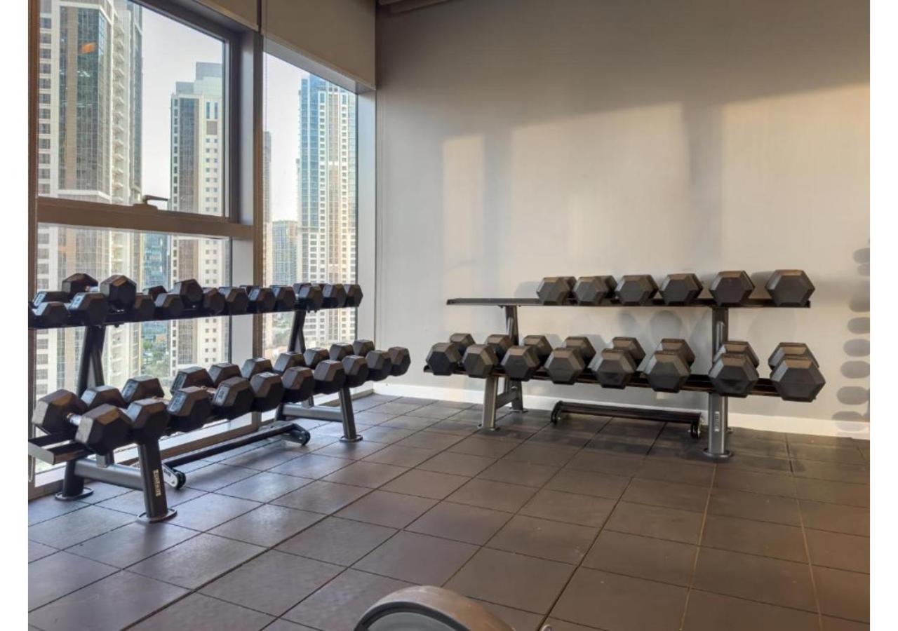 Keyrock Living - Burj Khalifa View Retreat With Pool Apartment *