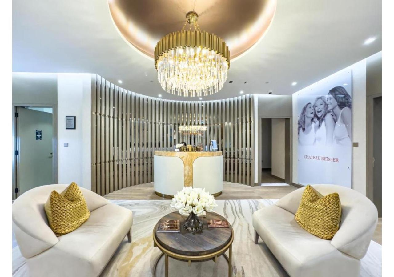 Keyrock Living - Burj Khalifa View Retreat With Pool Dubai